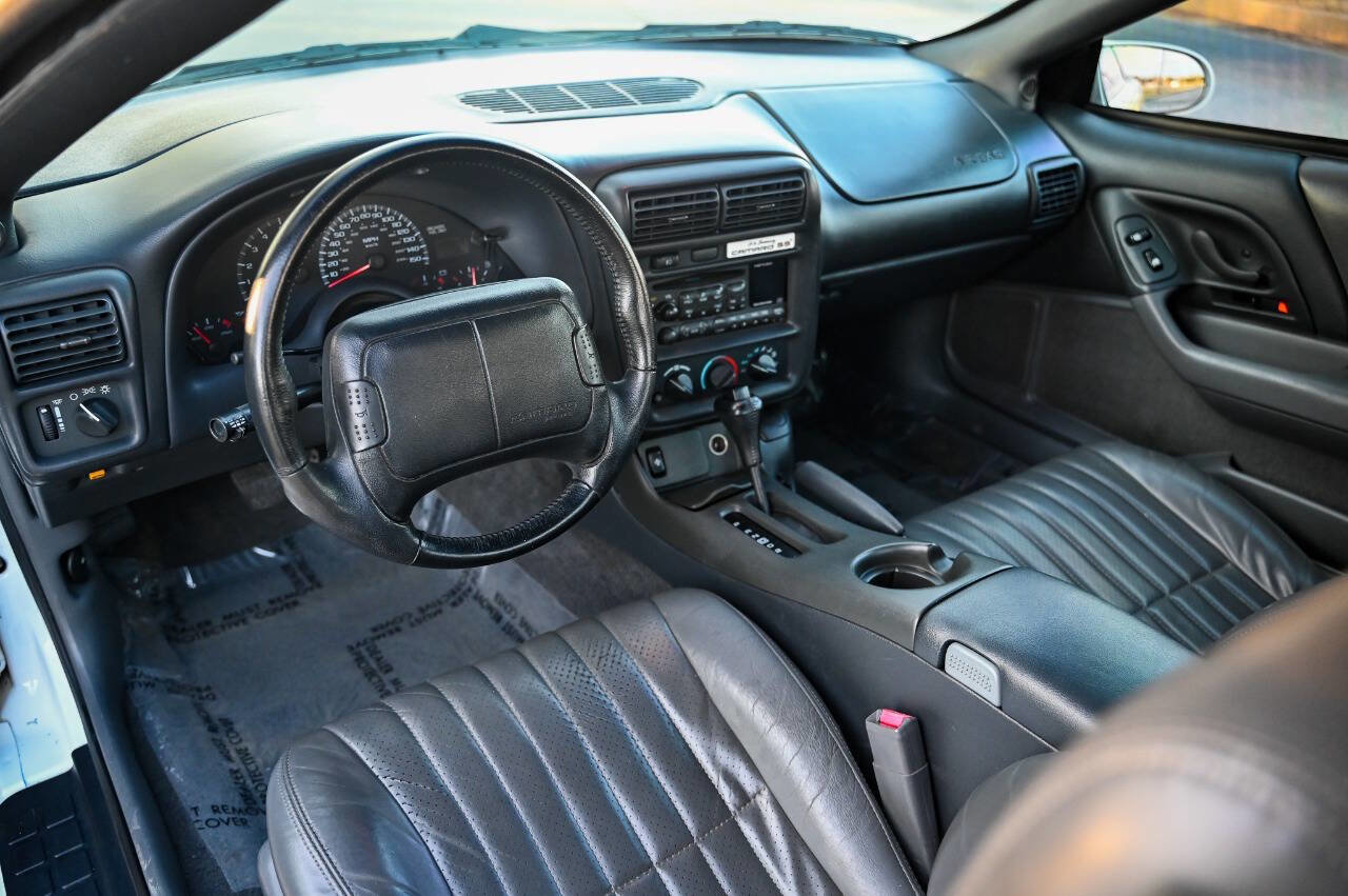 Used 1997 Chevrolet Camaro Z28 image 3