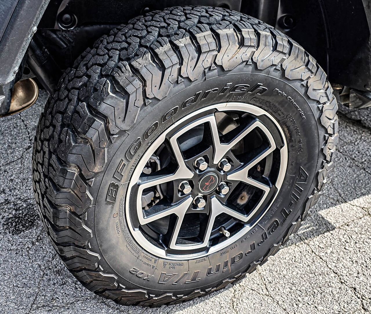 Used 2024 Jeep Wrangler Unlimited Rubicon w/ Technology Group AWD/4WD image 13
