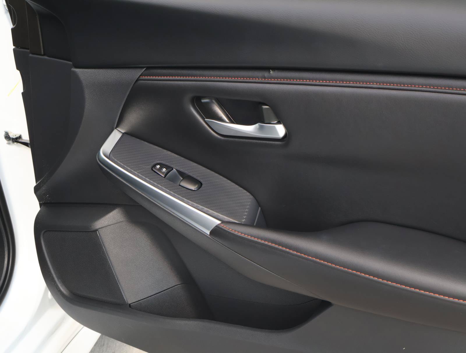 Used 2024 Nissan Sentra SR FWD image 15