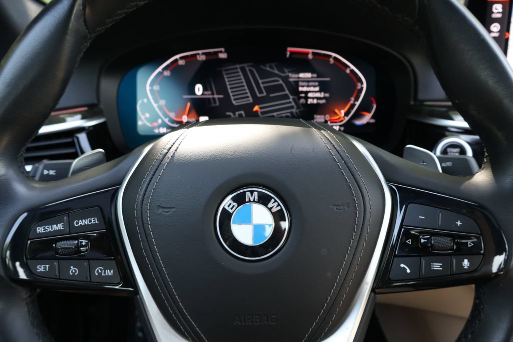Used 2023 BMW 530i w/ Premium Package RWD image 29