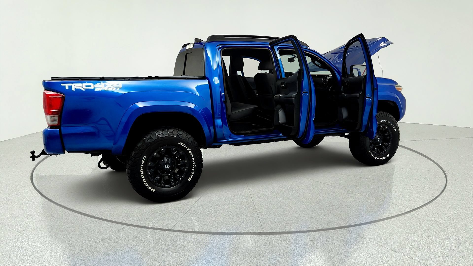 Used 2017 Toyota Tacoma TRD Sport AWD/4WD image 13