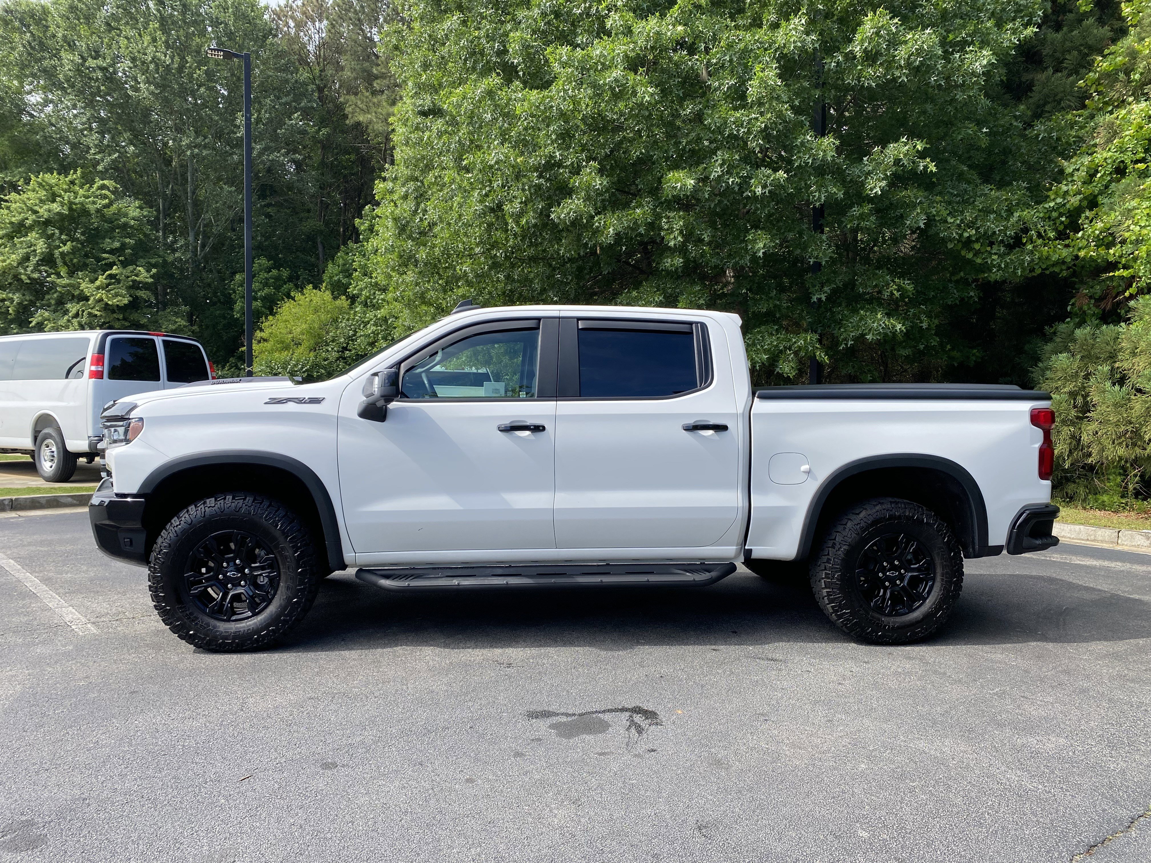 Used 2024 Chevrolet Silverado 1500 ZR2 w/ Technology Package AWD/4WD image 6