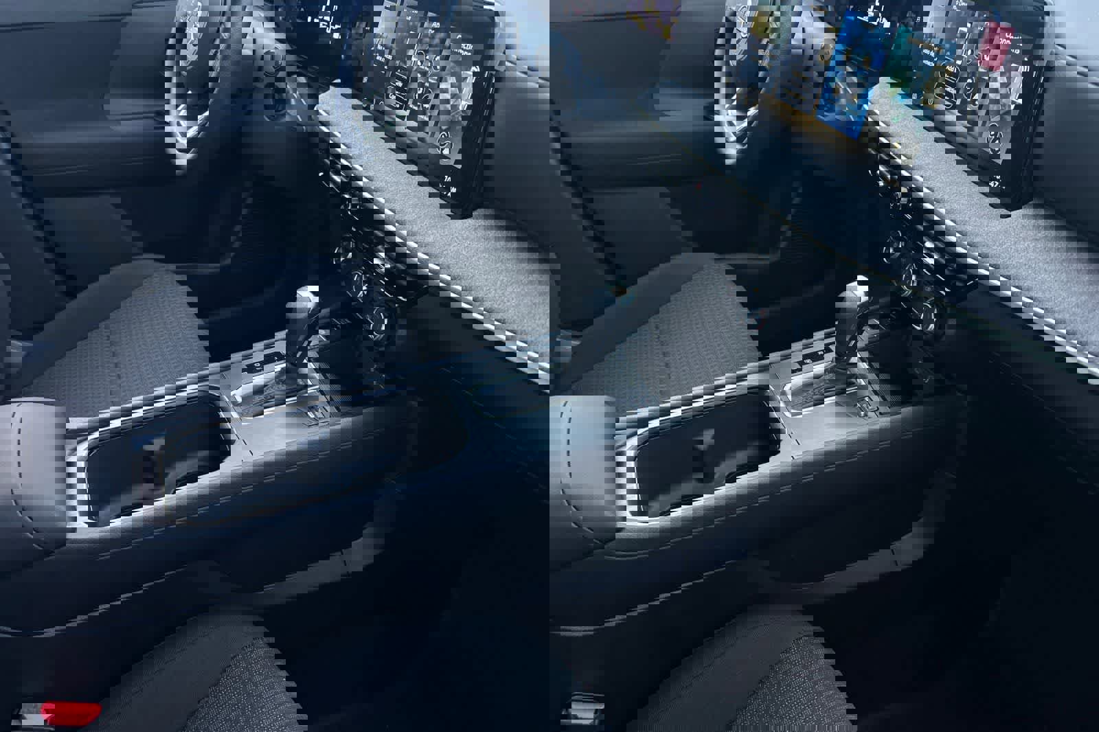 New 2026 Nissan Kicks S image 18