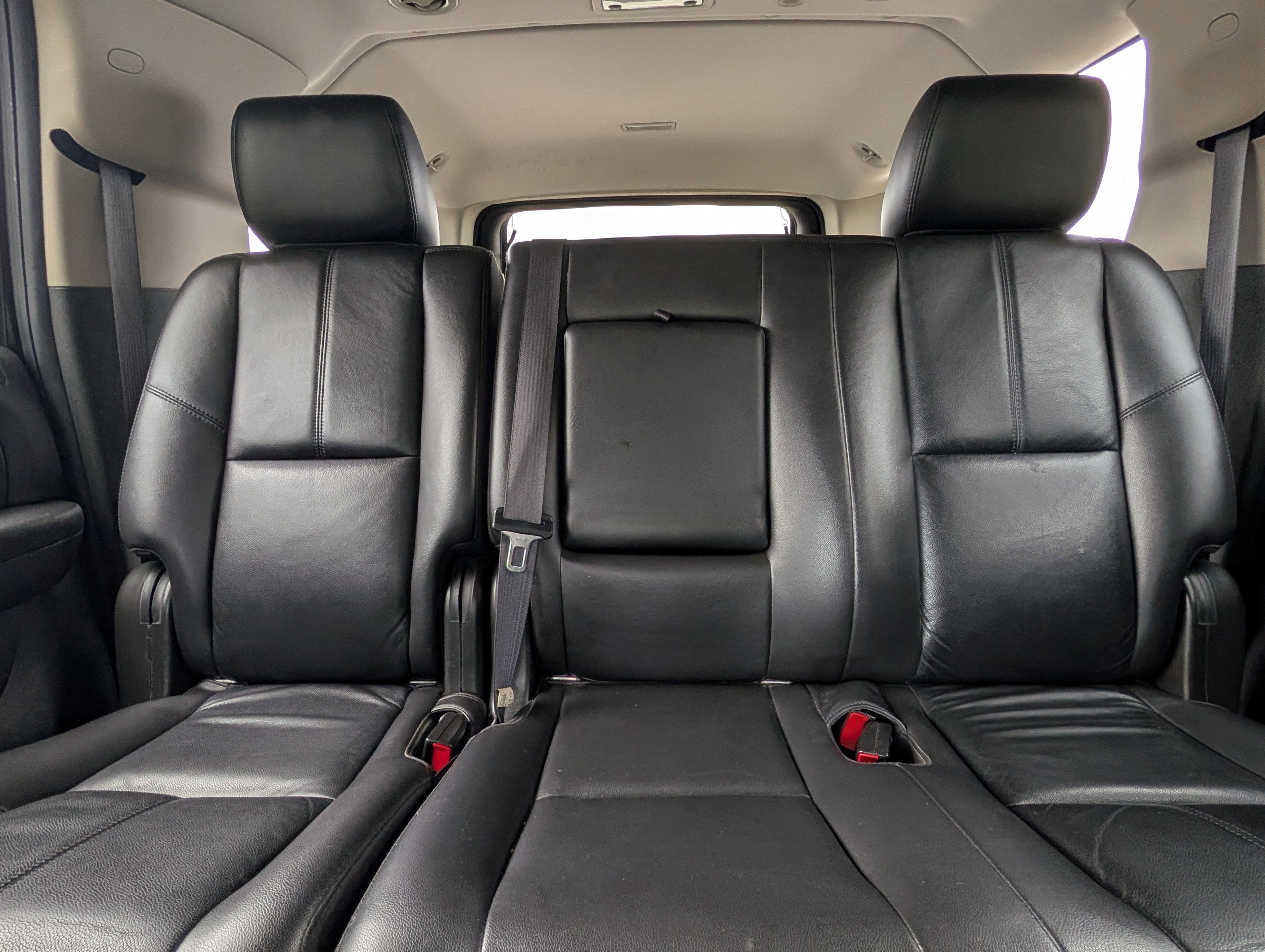 Used 2011 Chevrolet Suburban LT image 22