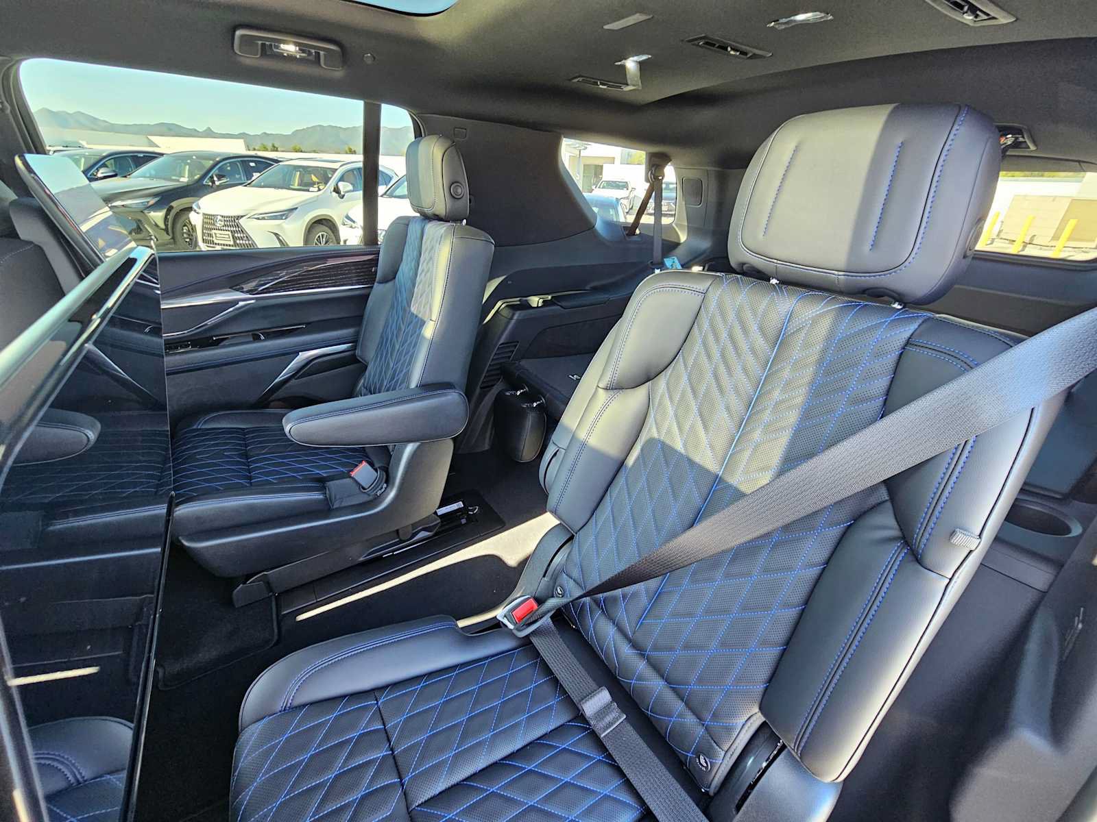 New 2026 Cadillac Escalade IQL Luxury w/ LPO, Radiant Package AWD/4WD image 22