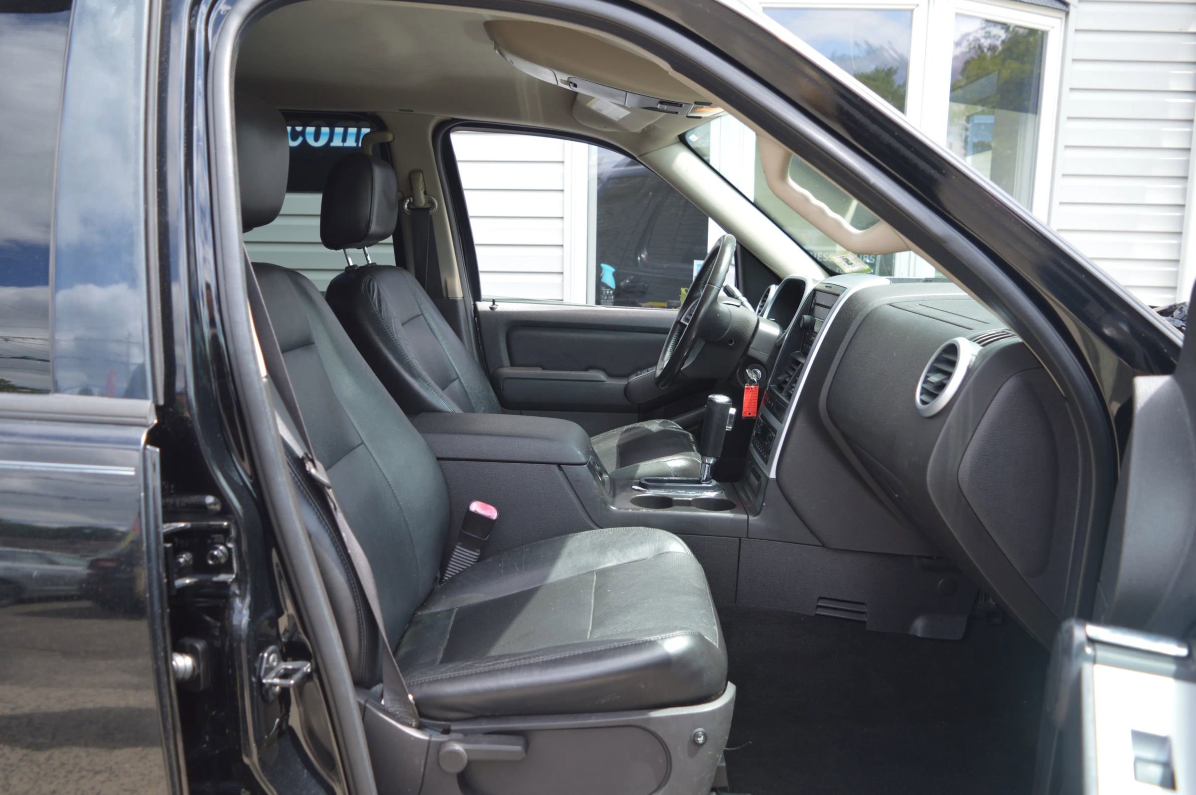 Used 2007 Mercury Mountaineer AWD image 18