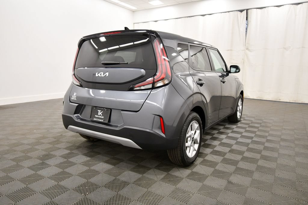 Certified 2025 Kia Soul LX FWD image 8
