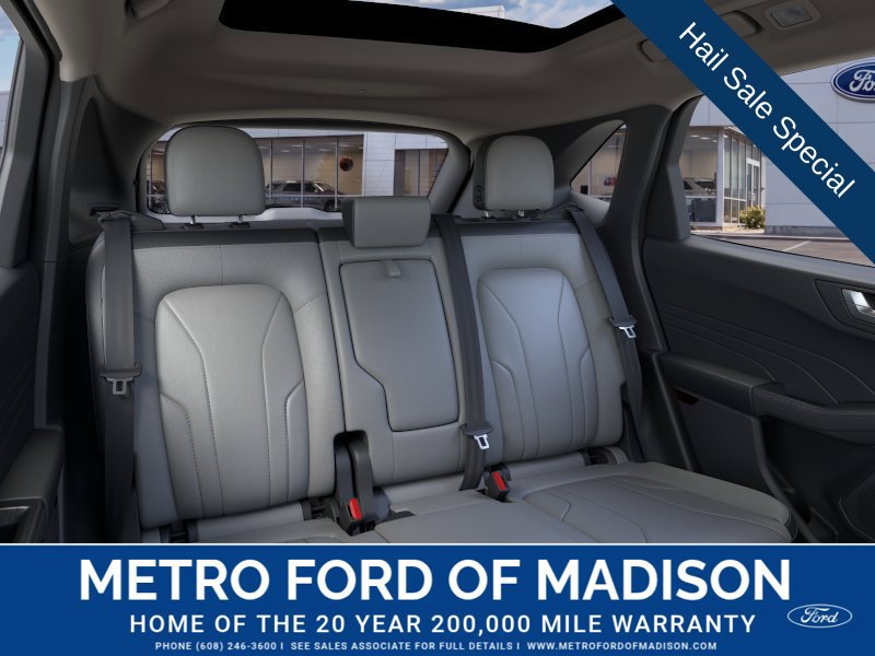 New 2025 Ford Escape SE w/ PHEV Premium Package FWD image 12