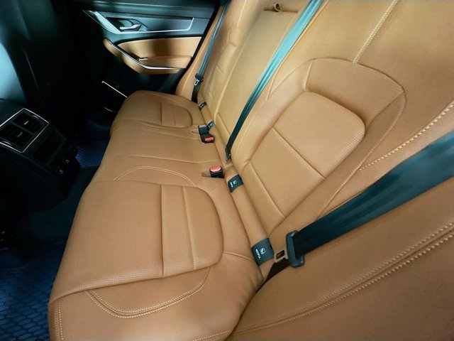 Used 2026 Jaguar F-PACE R-Dynamic S image 23