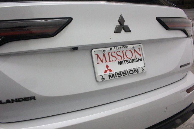 New 2026 Mitsubishi Outlander LE FWD image 4