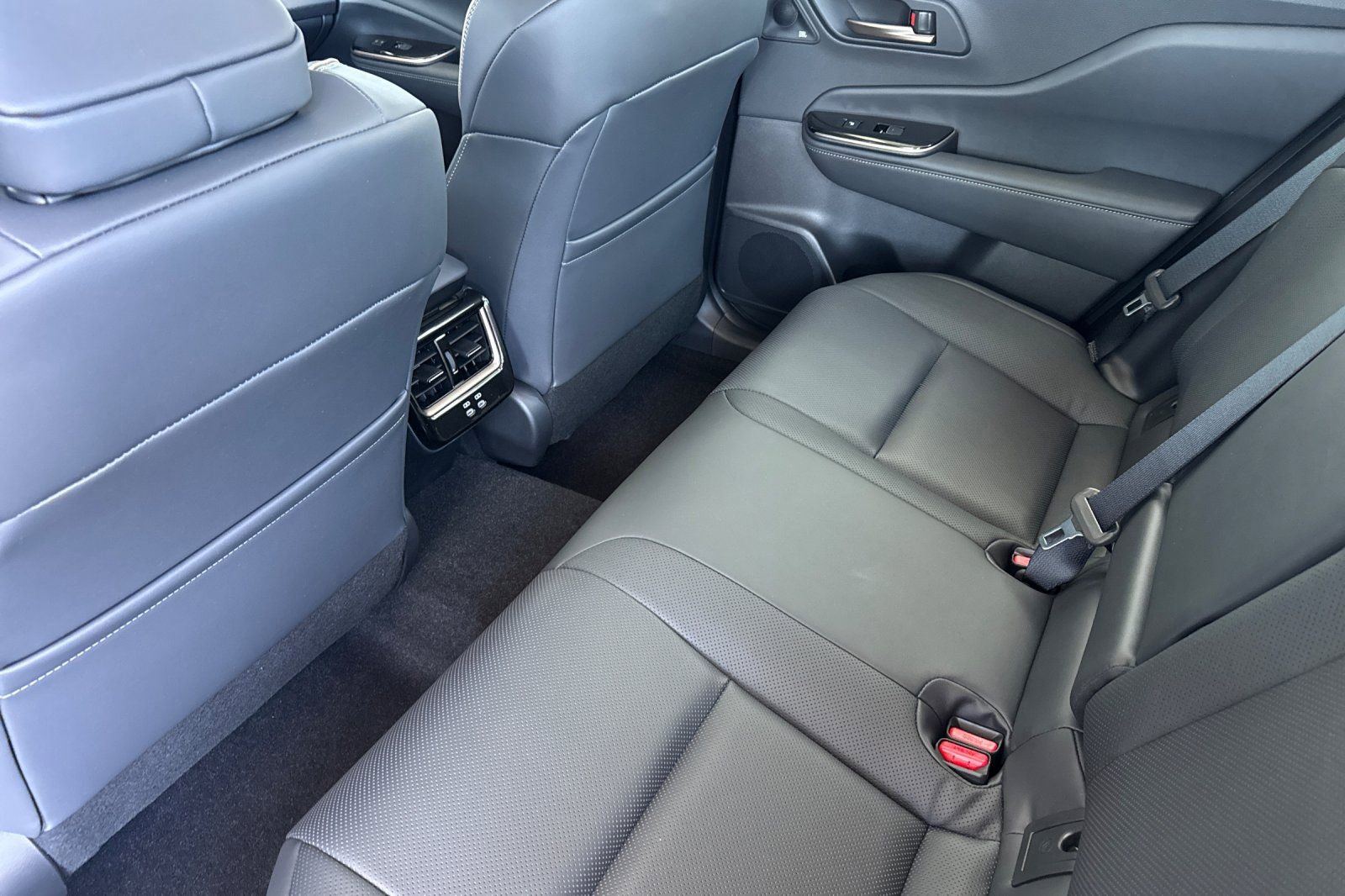 New 2026 Toyota Crown Signia image 5