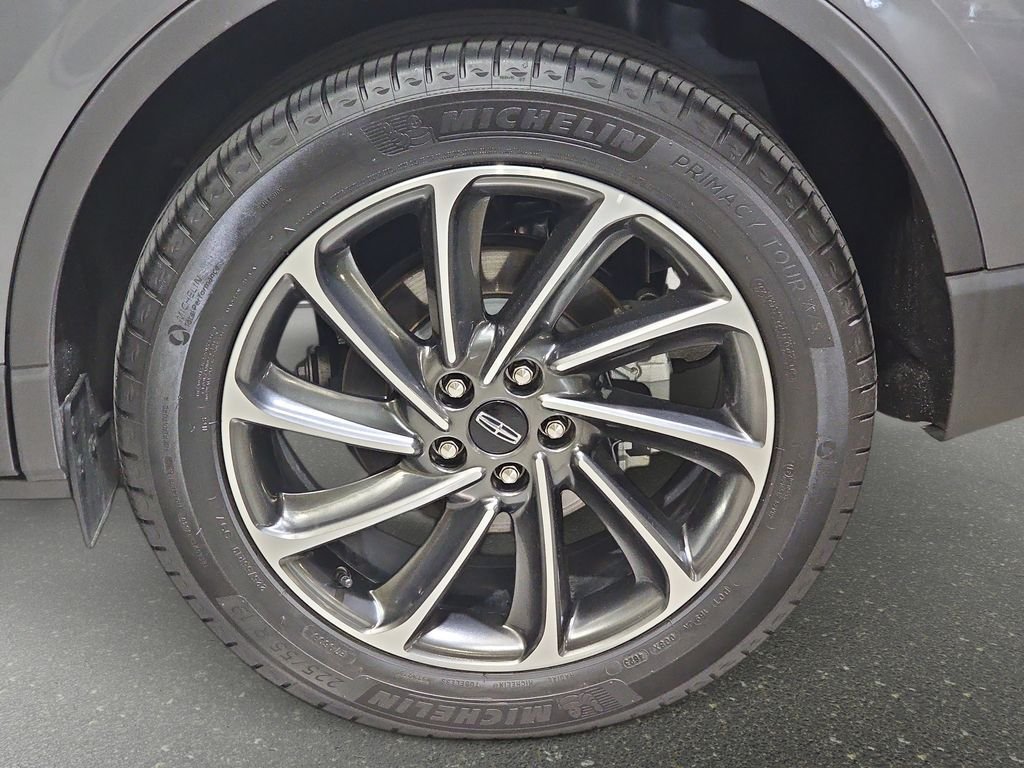 Used 2024 Lincoln Corsair AWD w/ Equipment Group 101A image 35