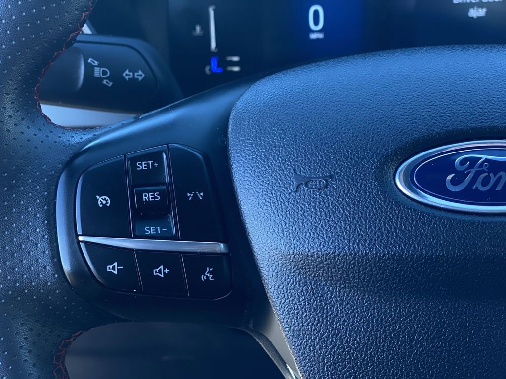 Used 2024 Ford Escape ST-Line image 10