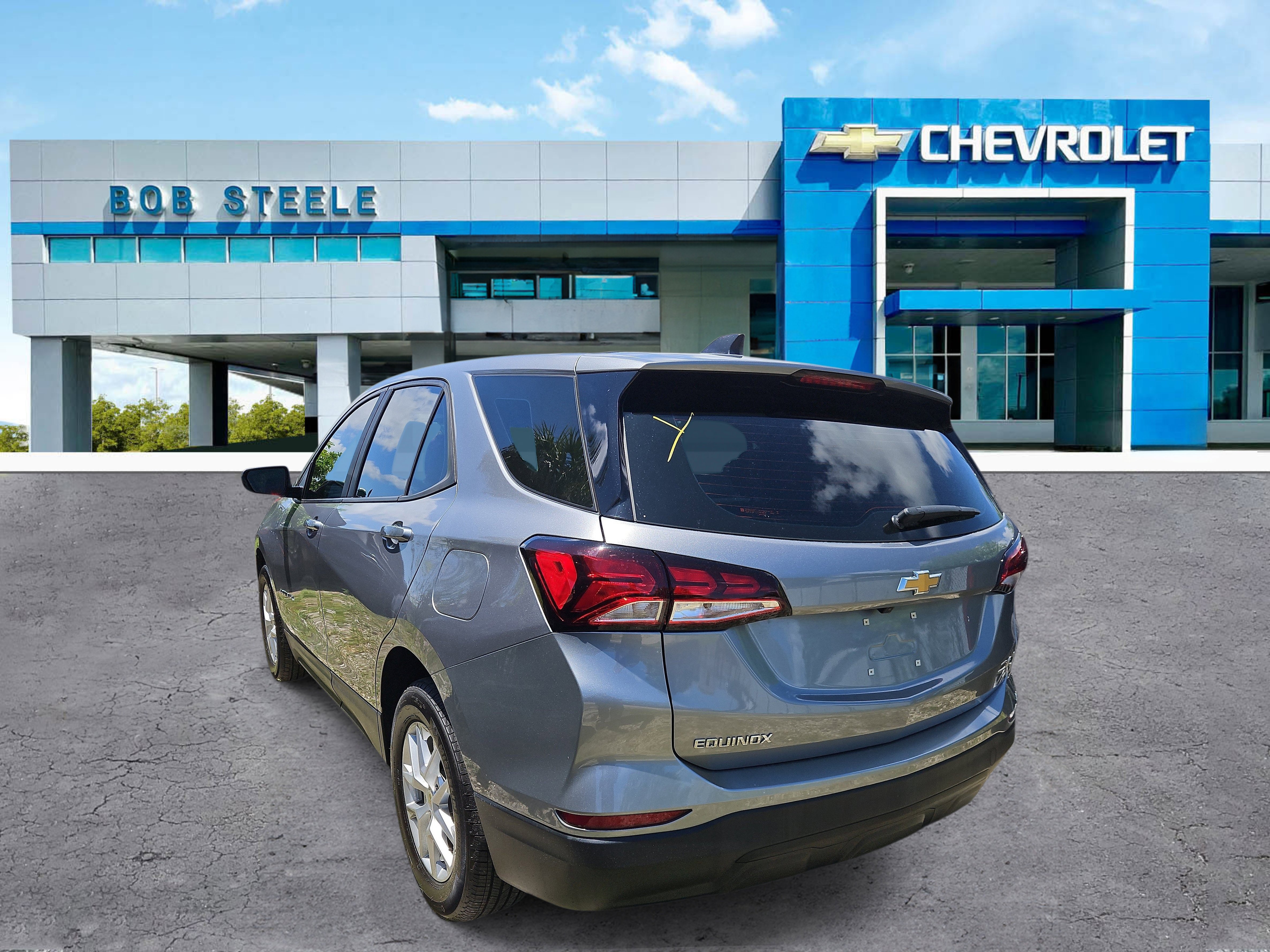 Used 2024 Chevrolet Equinox LS FWD image 4