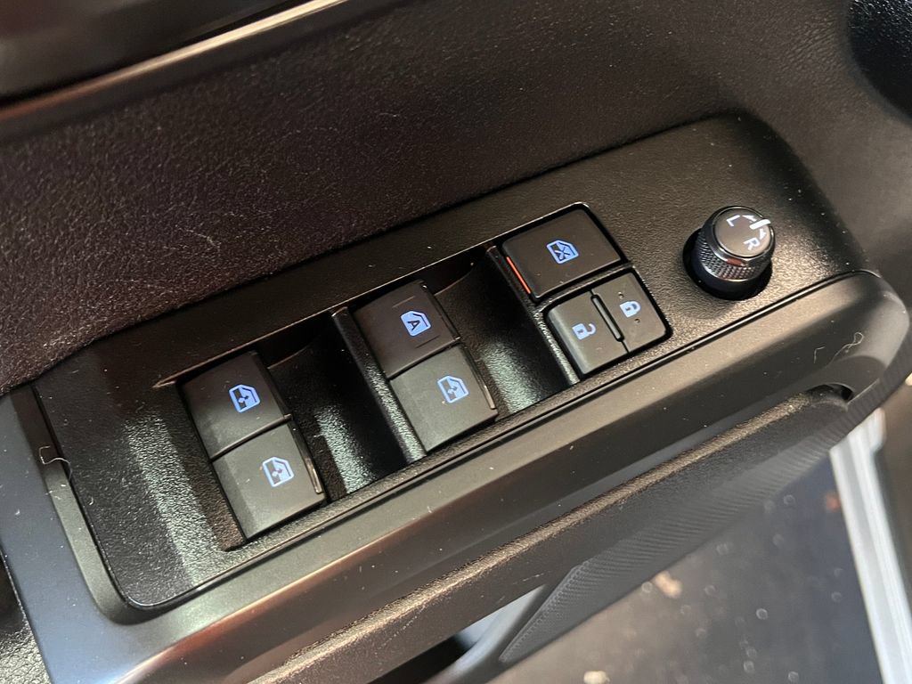 Used 2023 Toyota Tacoma SR AWD/4WD image 30