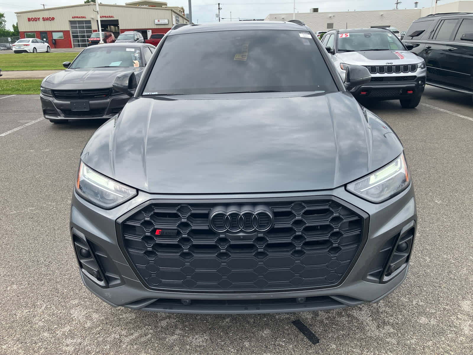 Used 2022 Audi SQ5 Premium Plus AWD/4WD image 2