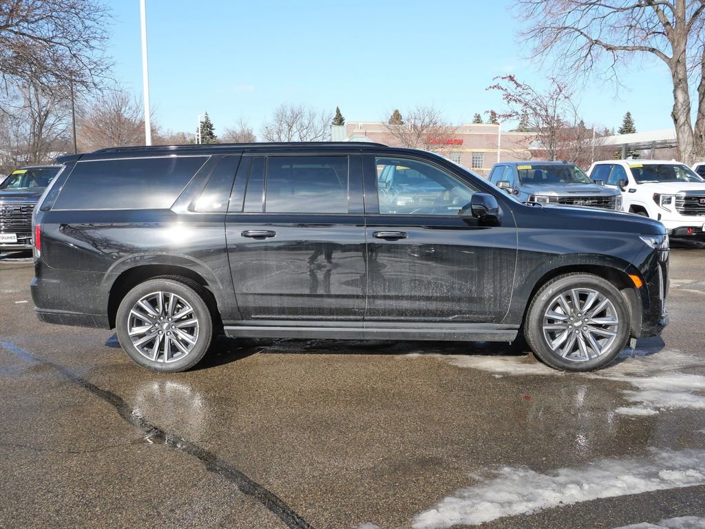 Used 2022 Cadillac Escalade ESV Sport w/ Touring Package image 11