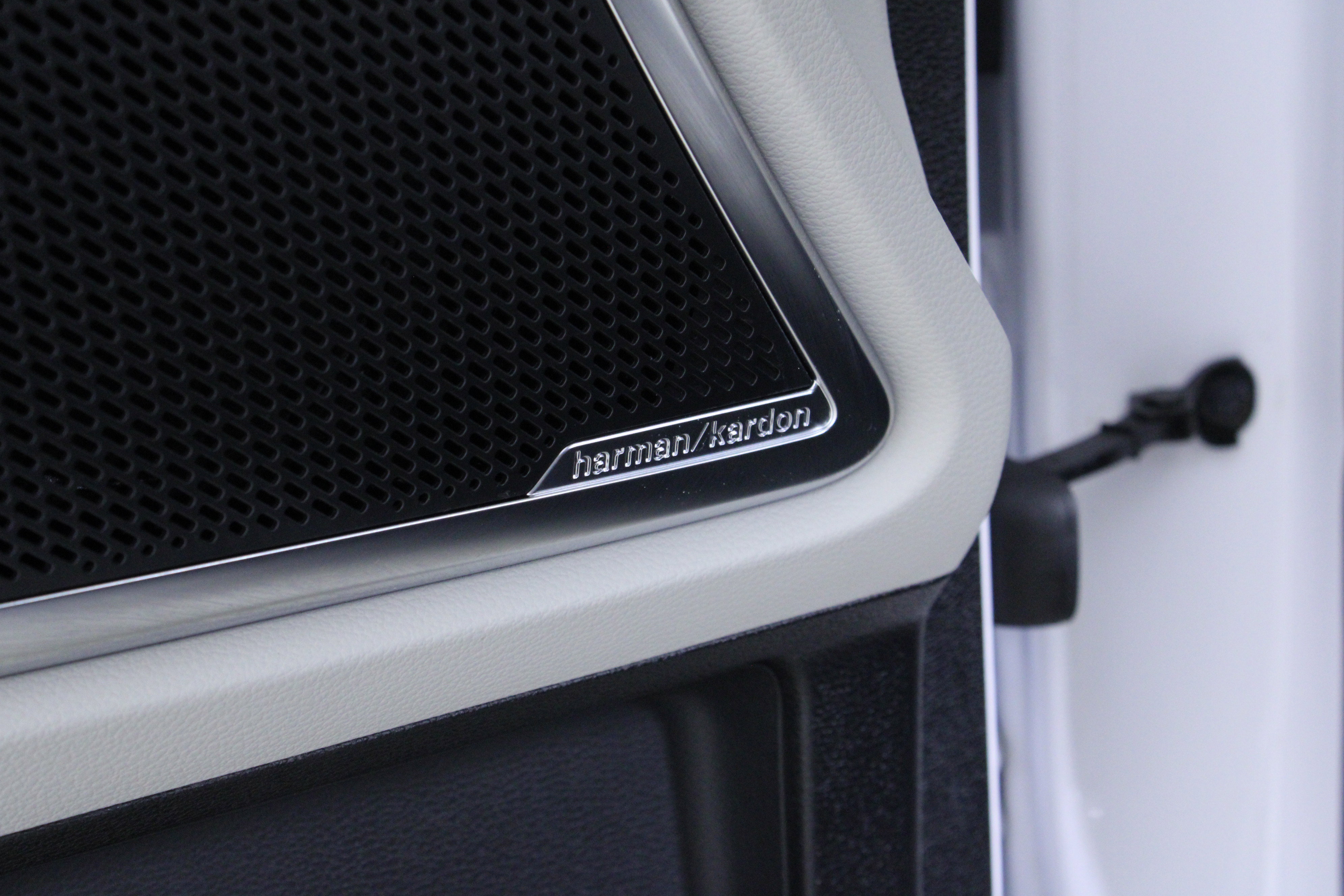 Used 2022 Kia Telluride SX w/ SX Prestige Package image 22