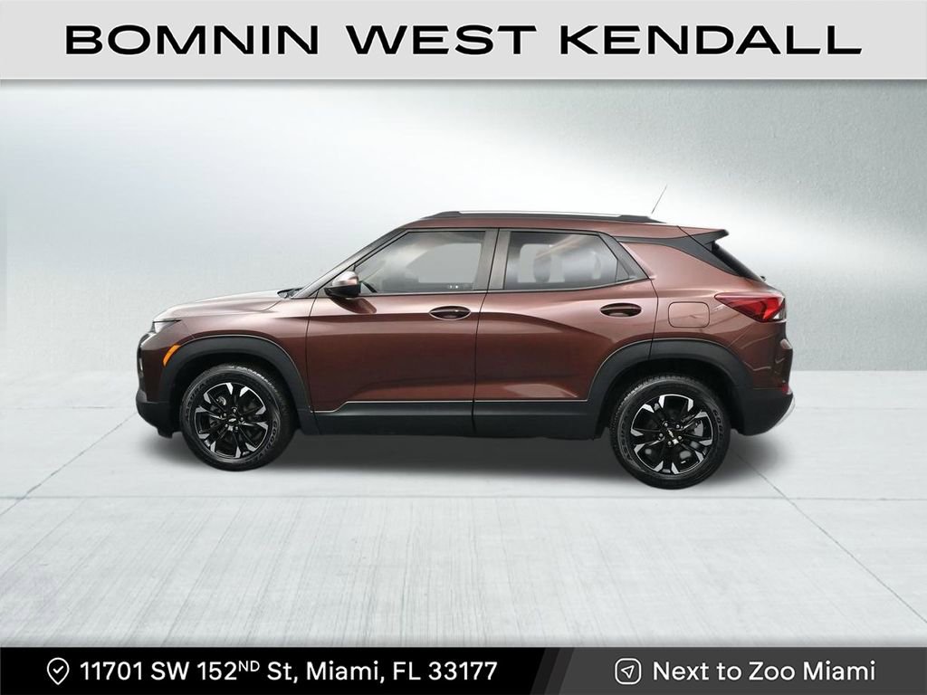 Used 2022 Chevrolet TrailBlazer LT image 2