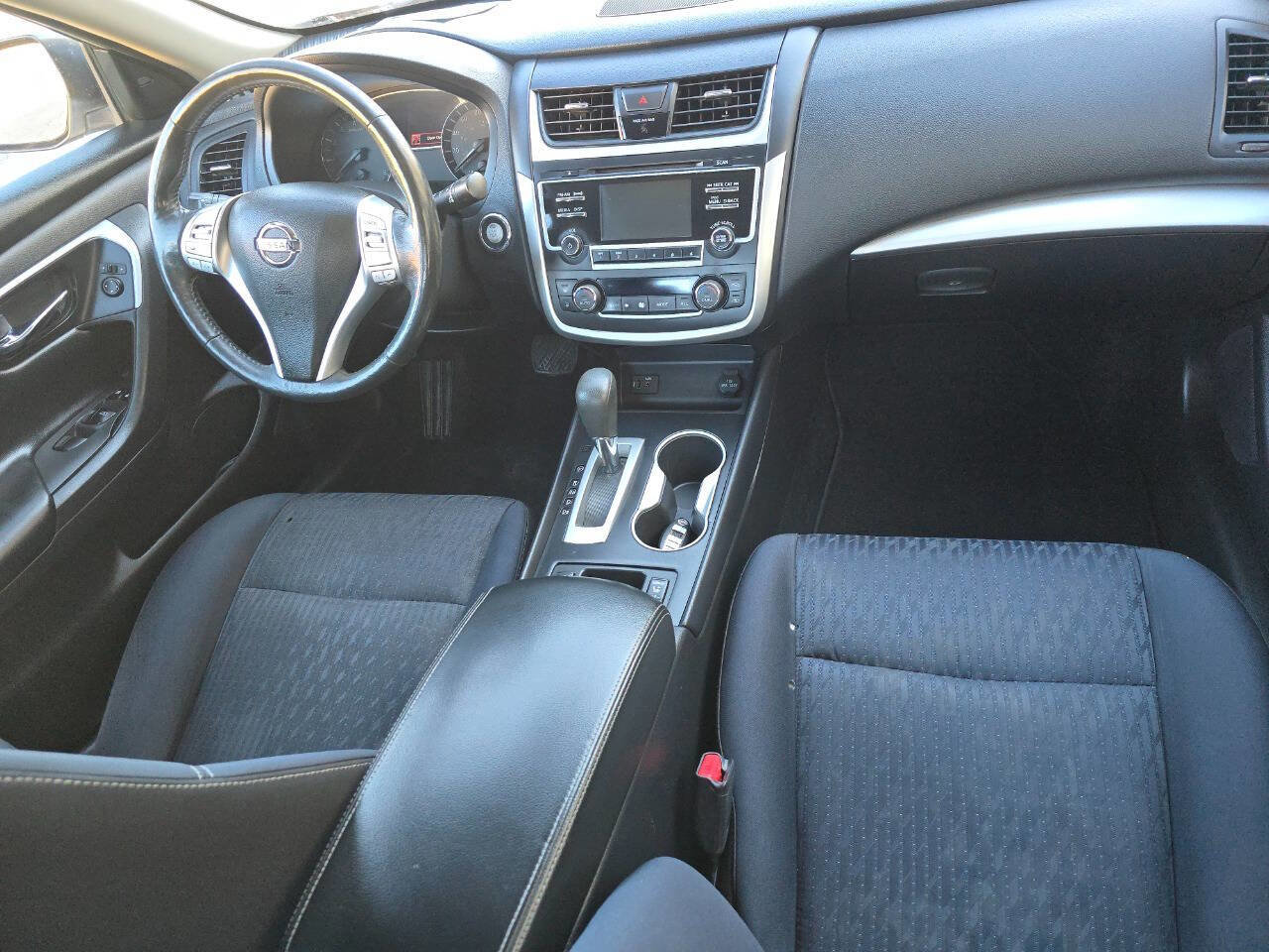 Used 2017 Nissan Altima 2.5 SV w/ Convenience Package image 18