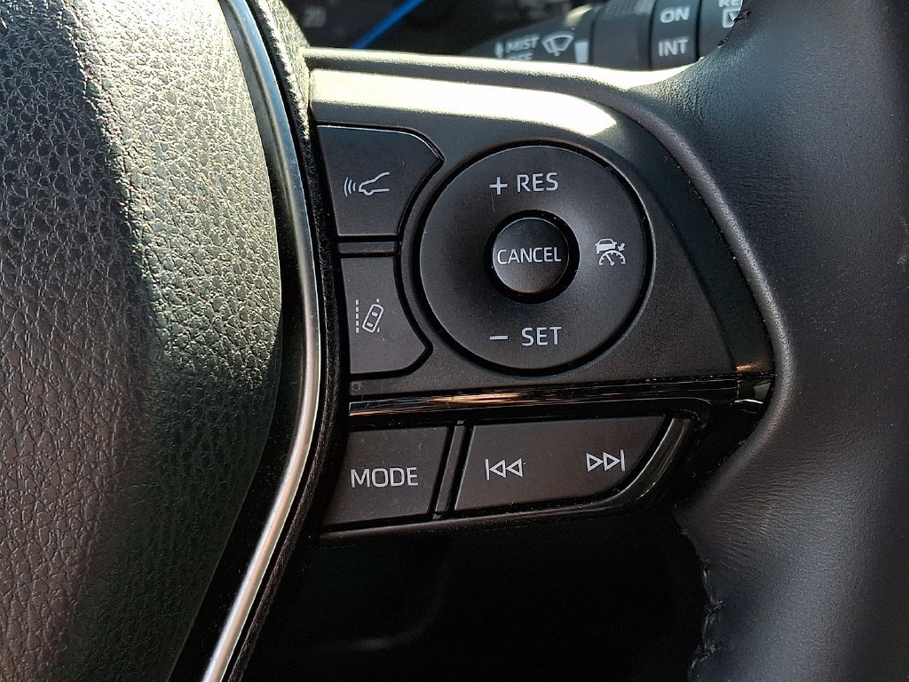 Certified 2024 Toyota Venza XLE AWD/4WD image 28