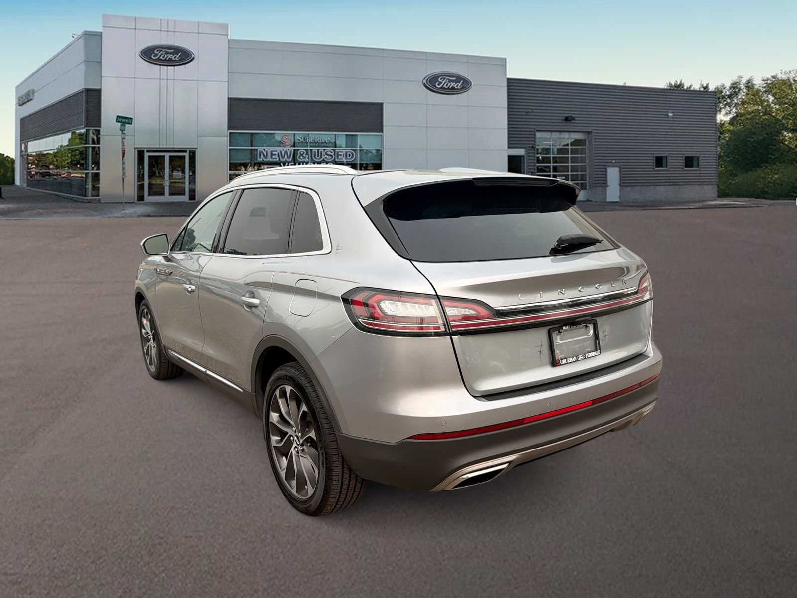 Used 2022 Lincoln Nautilus Reserve w/ Luxury Package AWD/4WD image 7