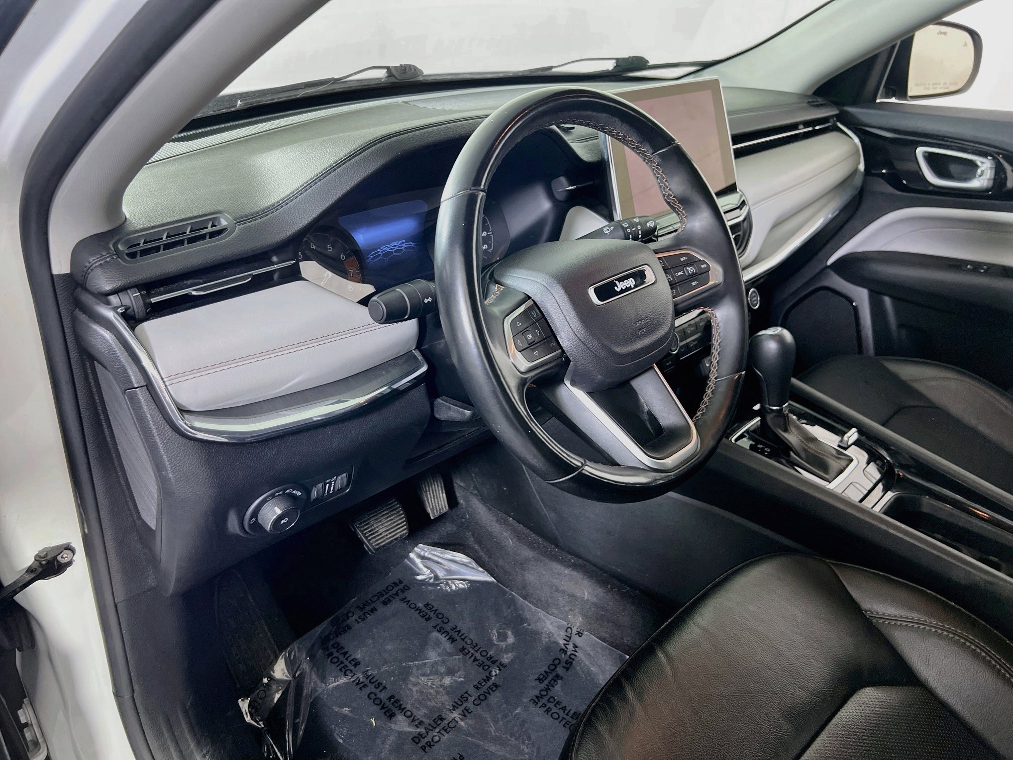 Used 2022 Jeep Compass Limited image 9