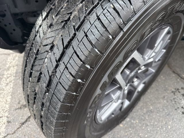 Used 2024 Jeep Wrangler Sahara image 7