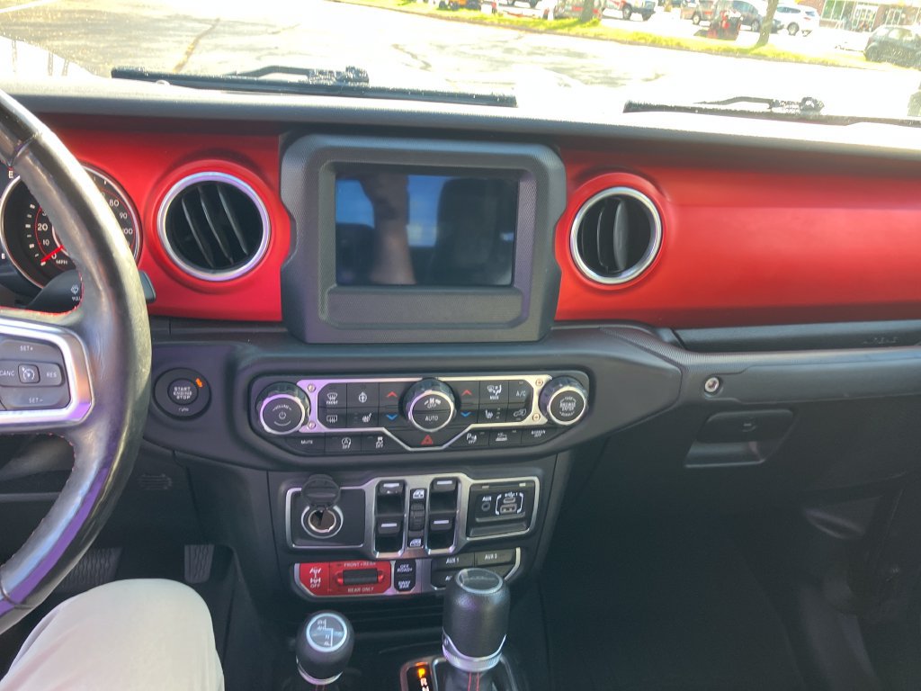 Used 2020 Jeep Gladiator Rubicon w/ Safety Group AWD/4WD image 21