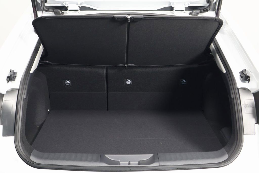 New 2026 Toyota Prius Plug-In Hybrid image 8