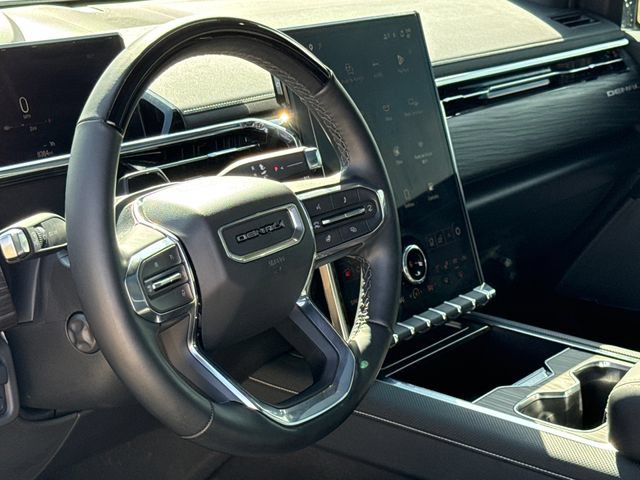 Used 2025 GMC Sierra EV Denali AWD/4WD image 18