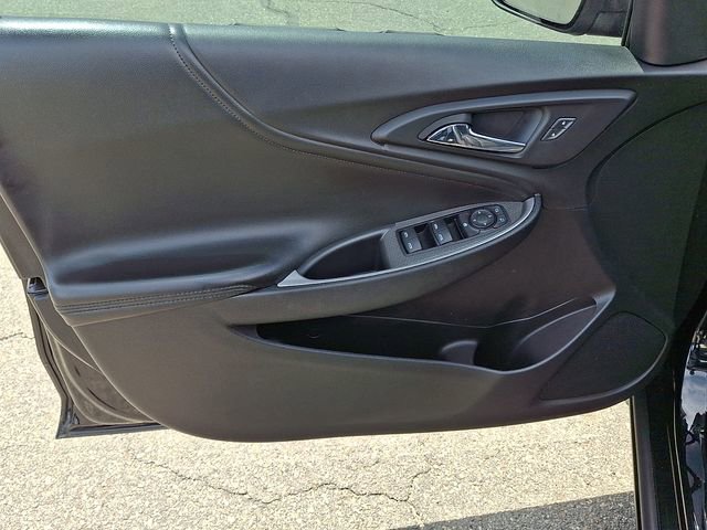 Used 2022 Chevrolet Malibu LT w/ Leather Package image 9