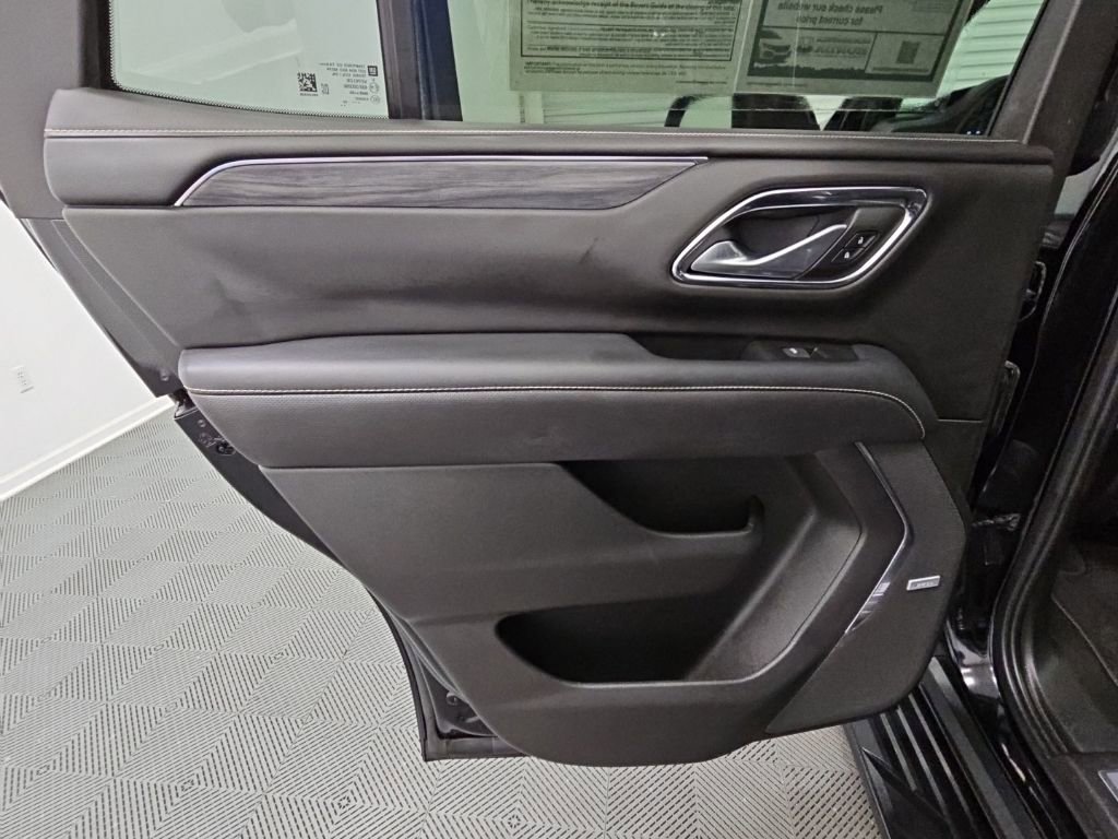 Used 2022 GMC Yukon SLT w/ SLT Premium Package AWD/4WD image 36