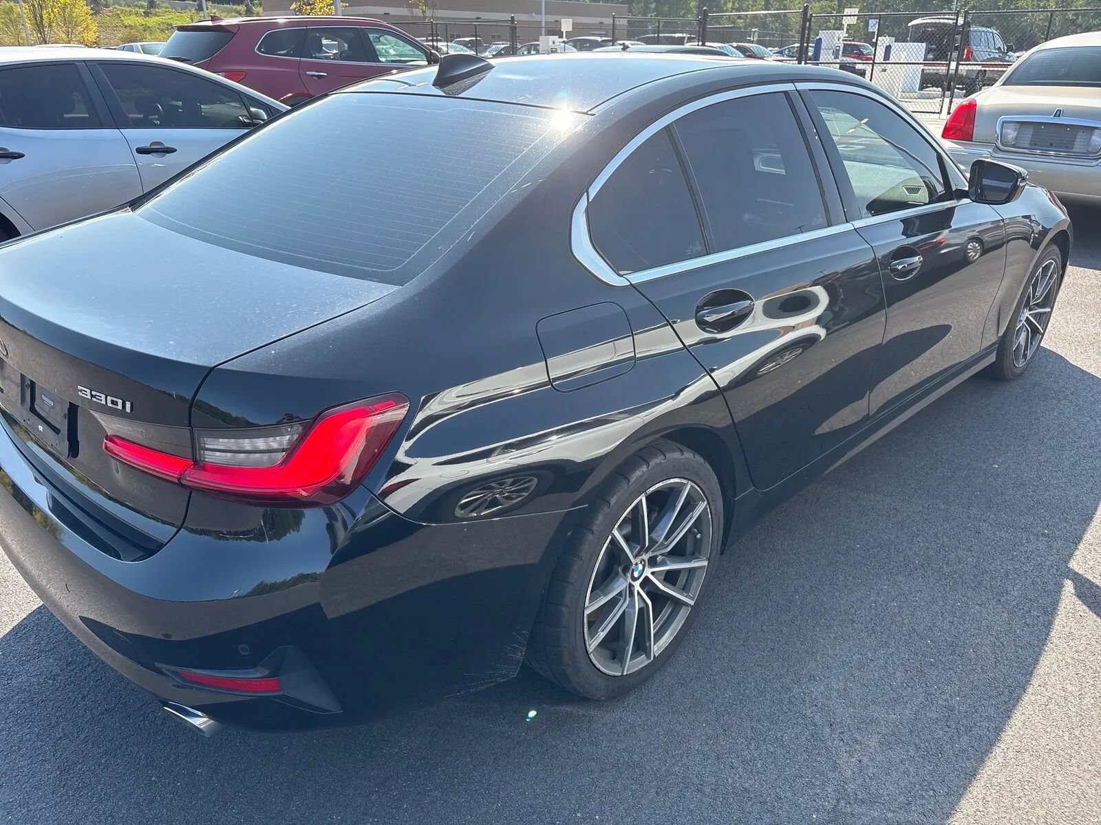 Used 2019 BMW 330i xDrive Sedan w/ Driving Assistance Package AWD/4WD image 2
