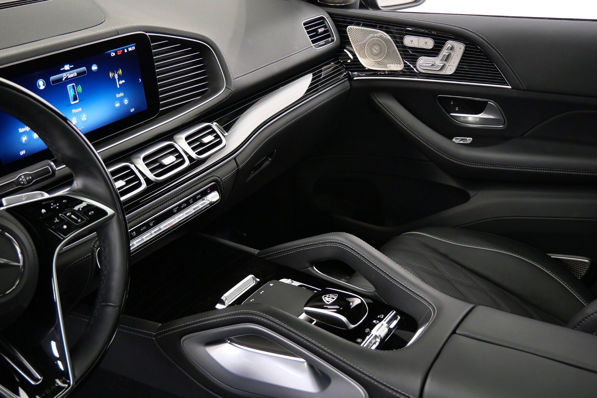Used 2025 Mercedes-Benz Maybach GLS 600 4MATIC image 33