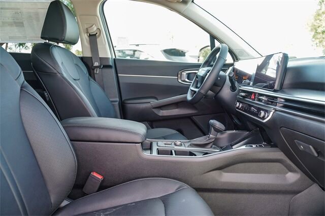 New 2026 Kia Sorento LX image 16