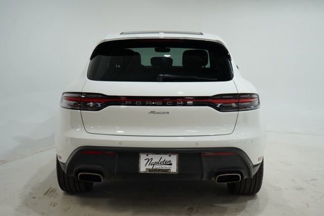 Used 2023 Porsche Macan Turbo AWD/4WD image 6