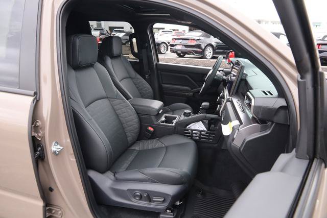 New 2026 Toyota Tacoma TRD Off-Road w/ TRD Off Road Premium Package AWD/4WD image 36