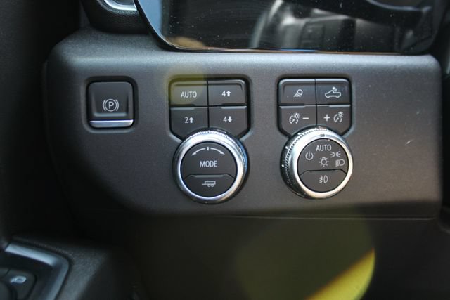 Used 2022 GMC Sierra 1500 Elevation w/ Elevation Premium Package AWD/4WD image 17