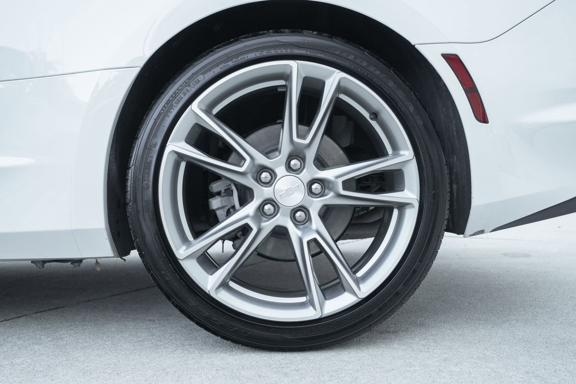 Used 2024 Chevrolet Camaro LT w/ RS Package image 32