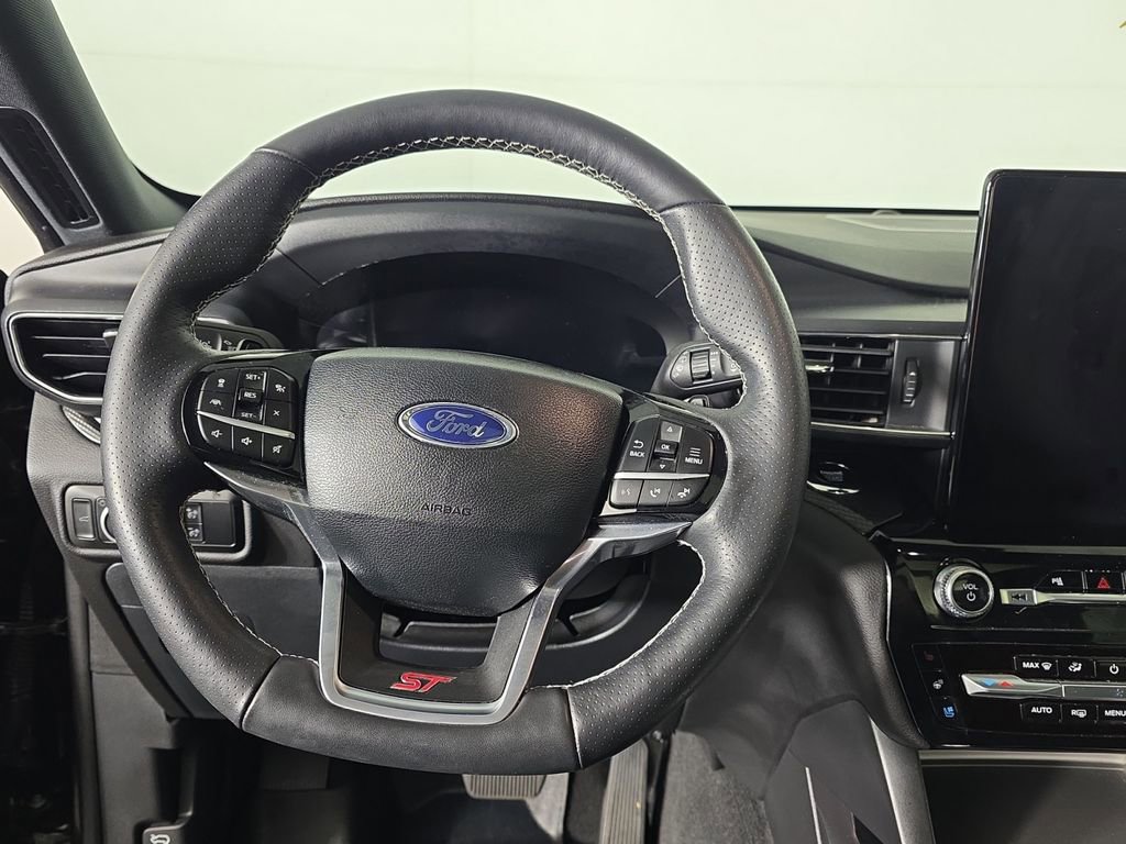 Used 2024 Ford Explorer ST w/ Equipment Group 401A AWD/4WD image 10