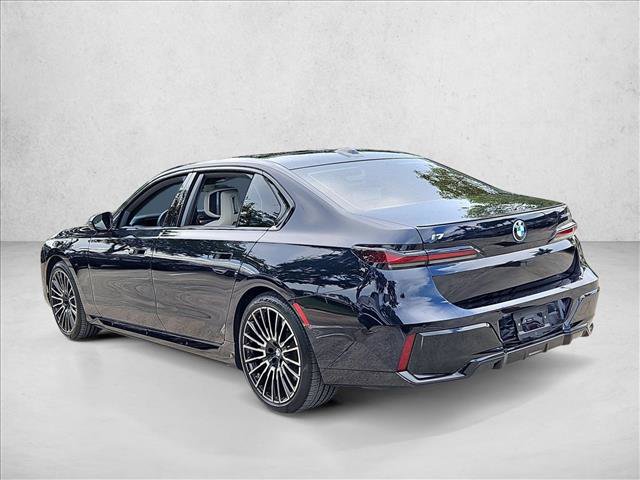 Used 2024 BMW i7 xDrive60 w/ Executive Package AWD/4WD image 8