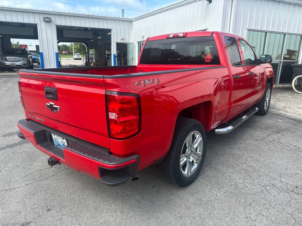 Used 2018 Chevrolet Silverado 1500 Custom w/ Custom Value Package AWD/4WD image 3