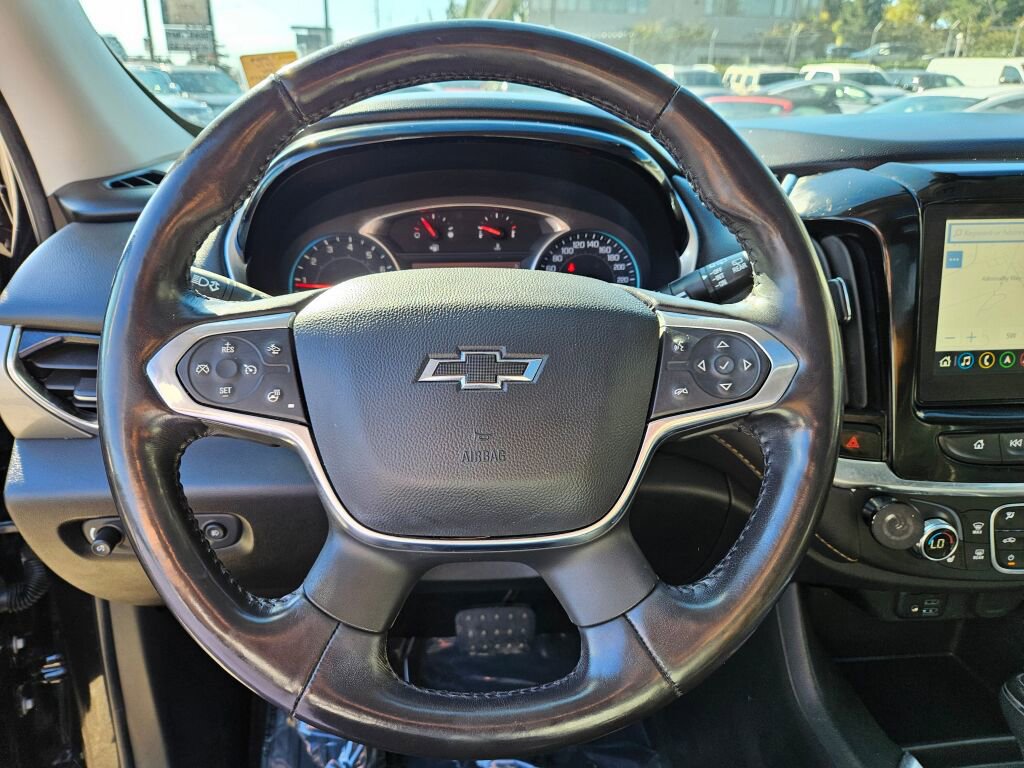 Used 2020 Chevrolet Traverse RS image 2