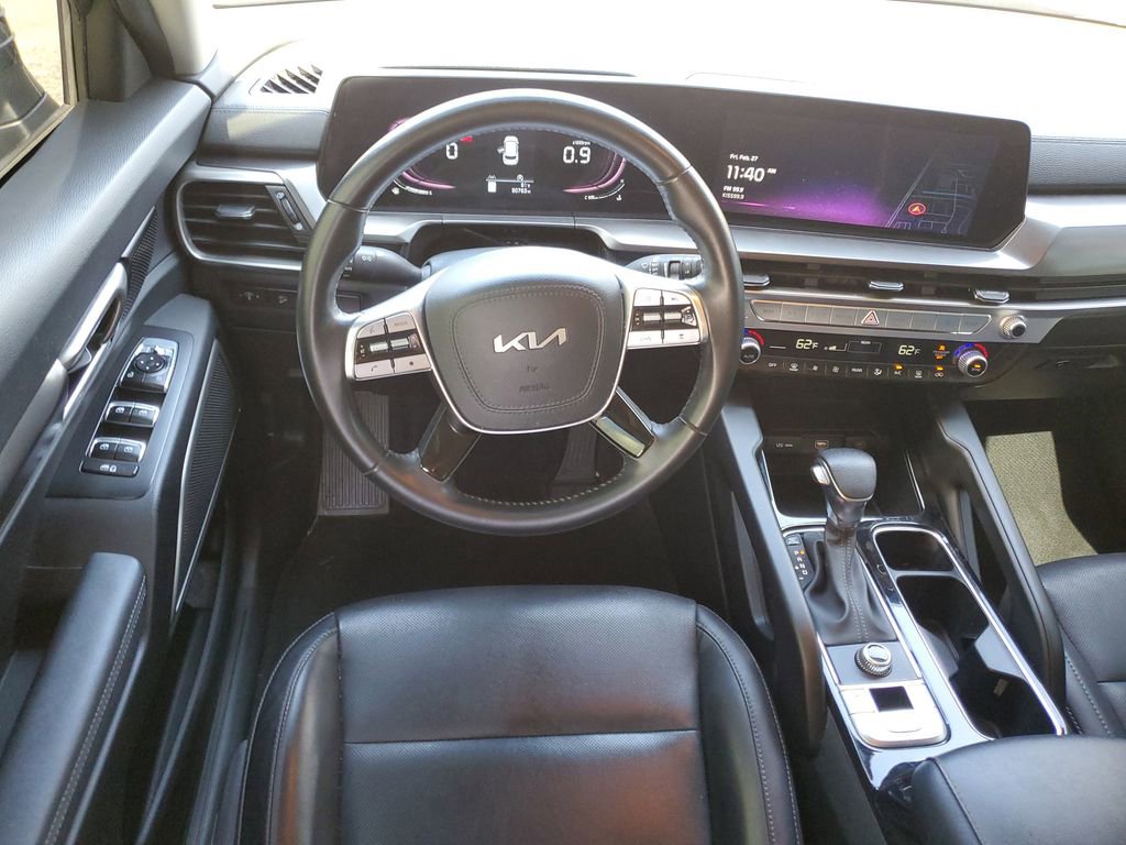 Used 2023 Kia Telluride LX image 12