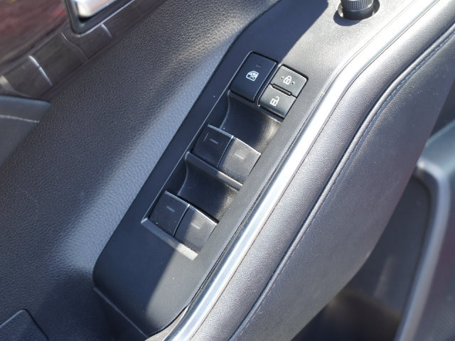 Used 2021 Toyota Highlander Limited FWD image 30