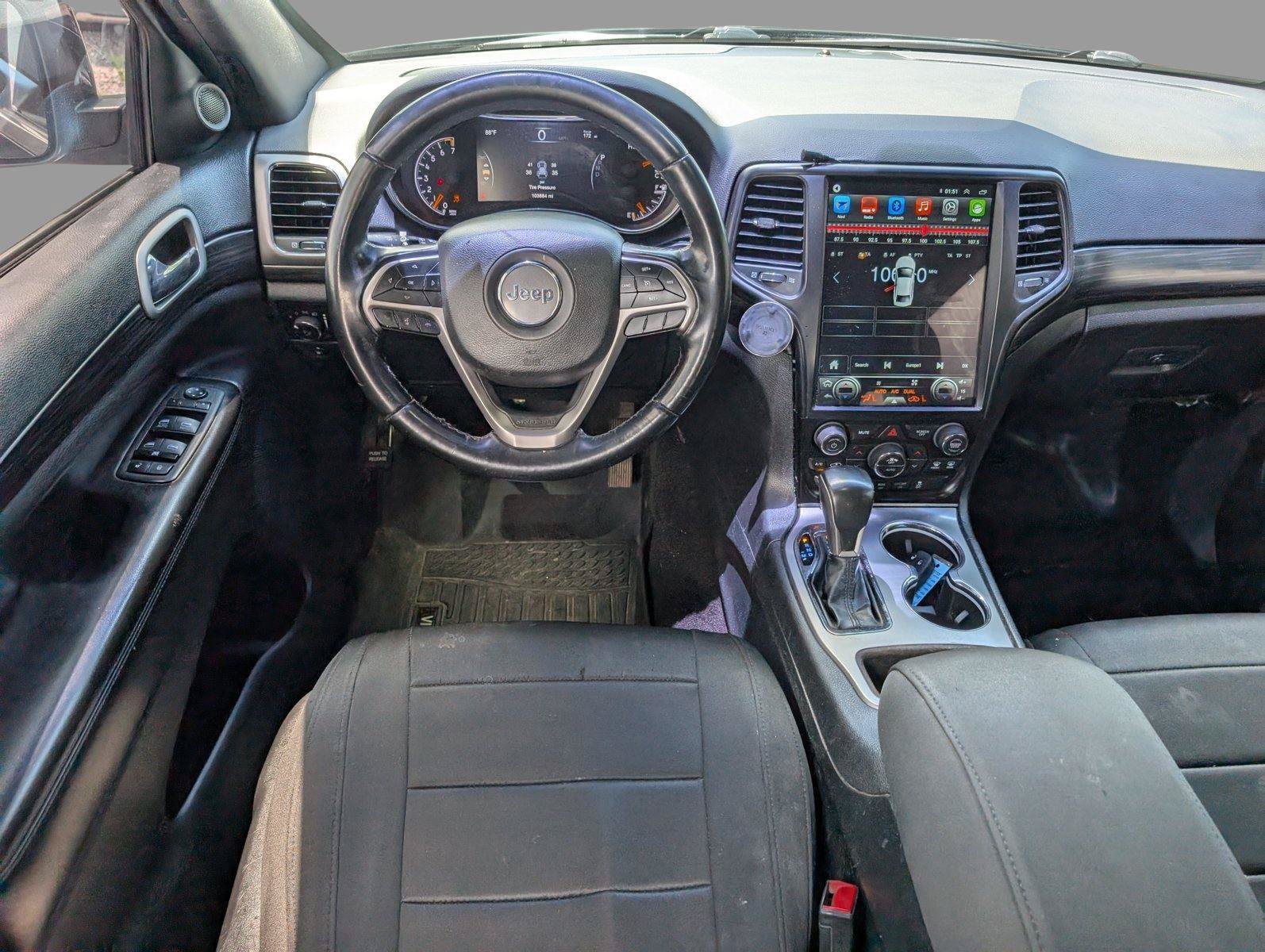 Used 2022 Jeep Grand Cherokee Laredo E RWD image 29