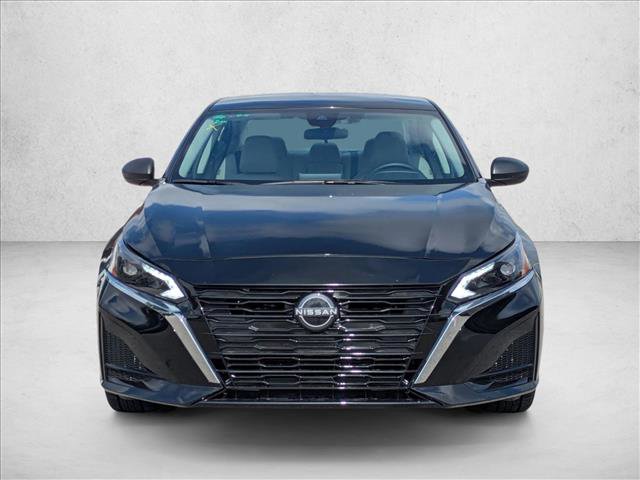 Used 2025 Nissan Altima 2.5 SV AWD/4WD image 2