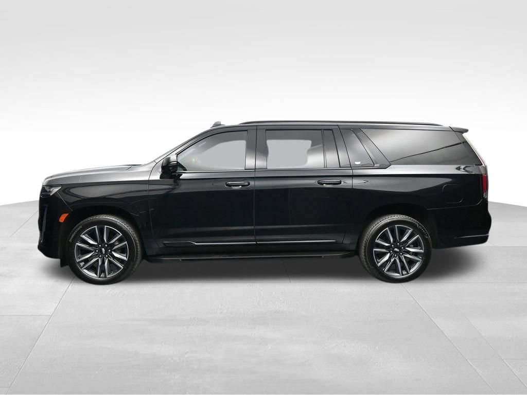 Used 2023 Cadillac Escalade ESV Sport AWD/4WD image 2