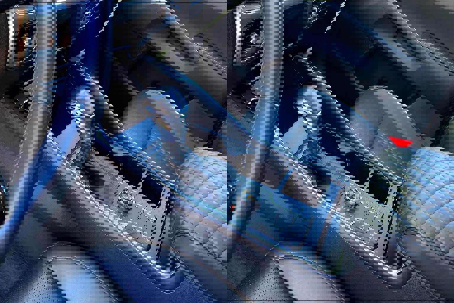 Used 2023 Kia Sorento S w/ Panoramic Sunroof Package image 16